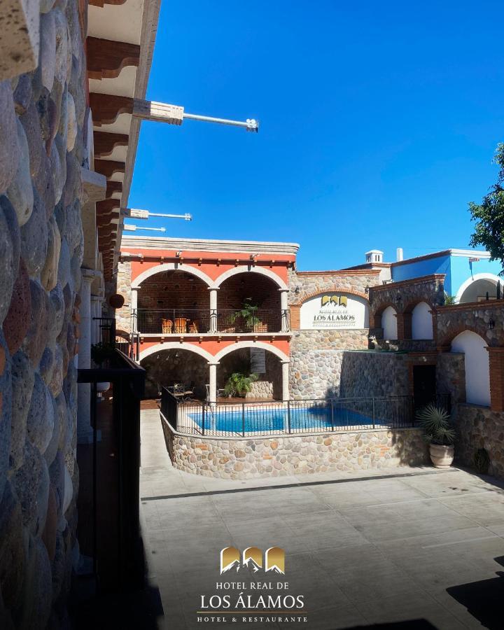 Hotel Real De Los Álamos Buitenkant foto