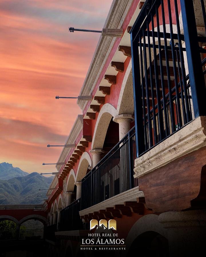 Hotel Real De Los Álamos Buitenkant foto