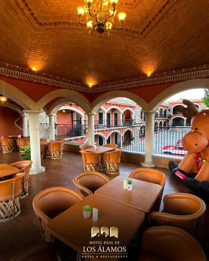 Hotel Real De Los Álamos Buitenkant foto