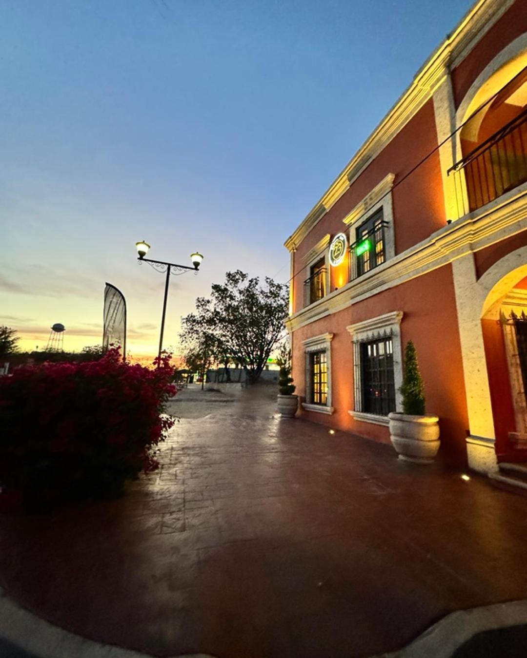 Hotel Real De Los Álamos Buitenkant foto